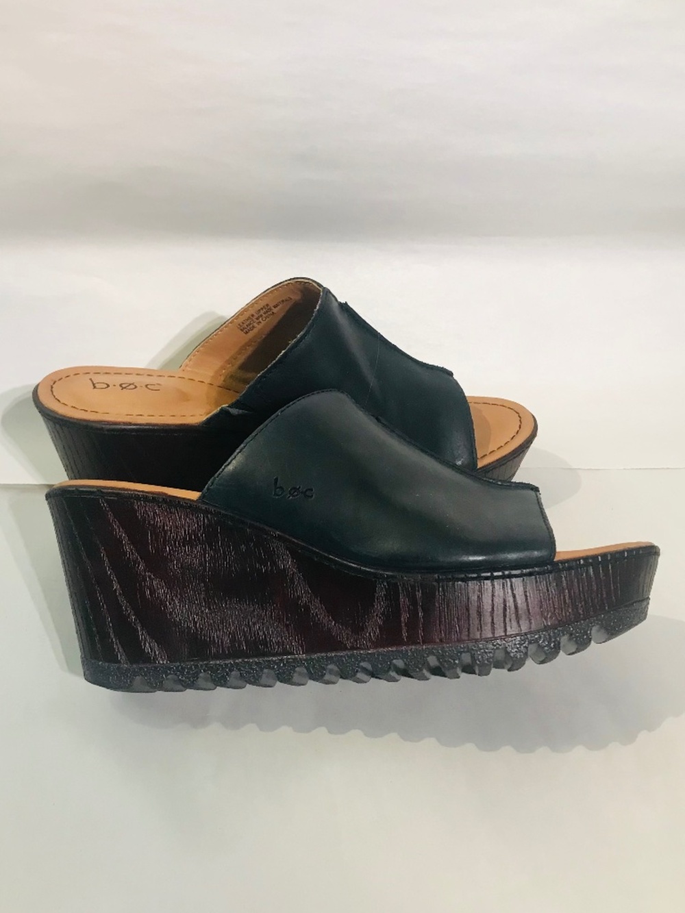 Boc Born Concept Comfy Cushioned Black Leather Platform Wedges Sandals Shoes 8